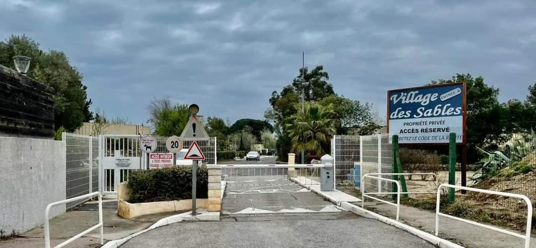 Torreilles Plage: Villa Atypique Bord De Mer Mediterranee Luaran gambar
